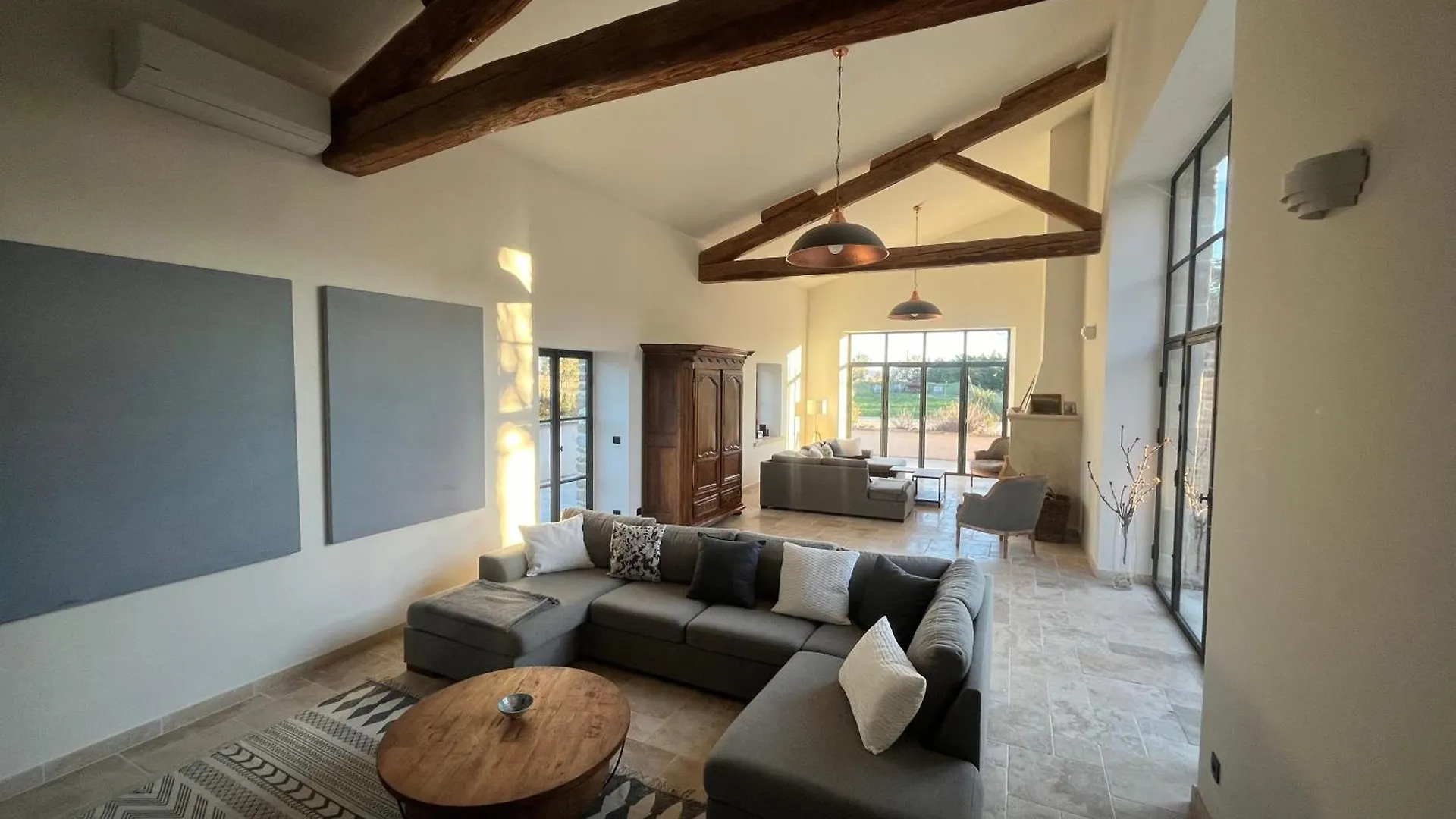 Domaine De La Calamande Grillon Guest house